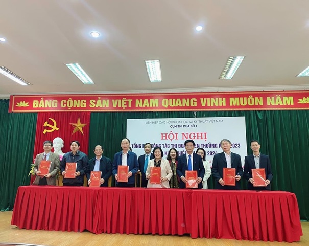 Cụm thi đua số 1 - Liên hiệp Hội Việt Nam tổng kết công tác thi đua - khen thưởng năm 2023, triển khai nhiệm vụ năm 2024