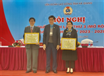 Đồng chí Chủ tịch Liên hiệp các Hội KH&KT tỉnh được nhận Bằng khen của Tổng LĐLĐ Việt Nam